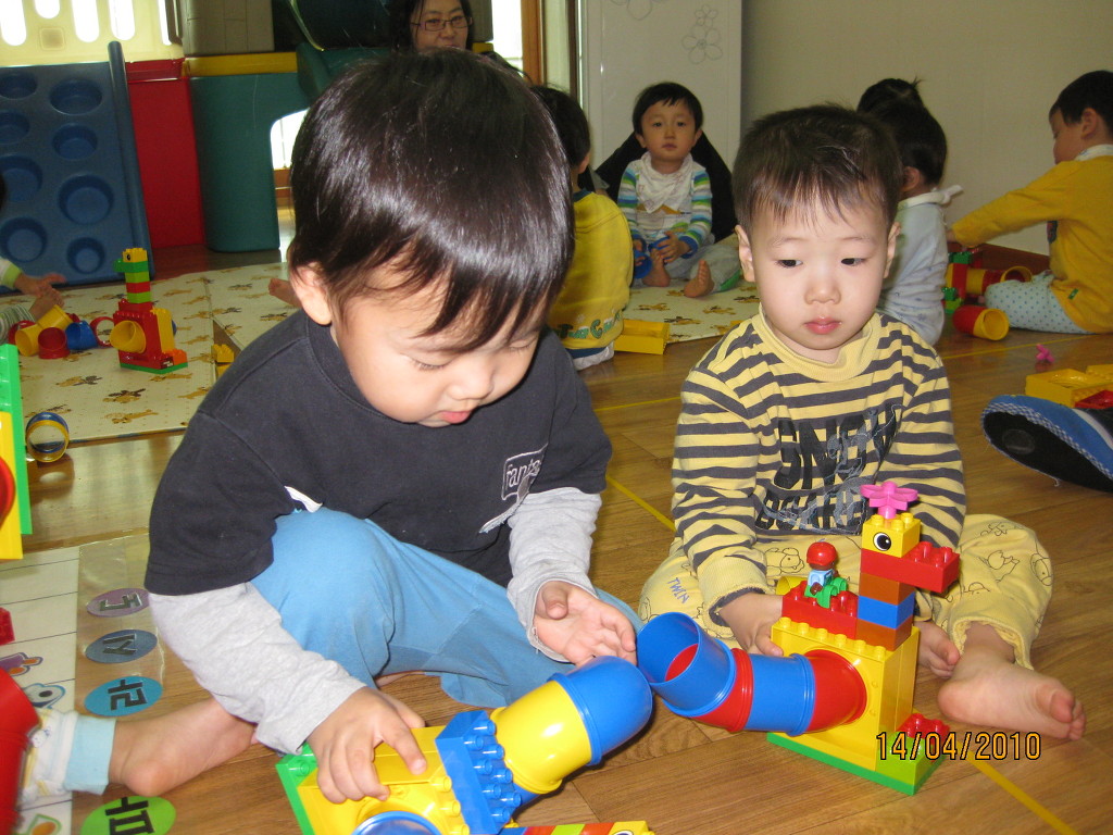블럭놀이 이미지