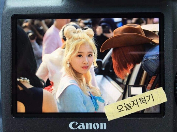 오늘자 정연 사나 | 인스티즈