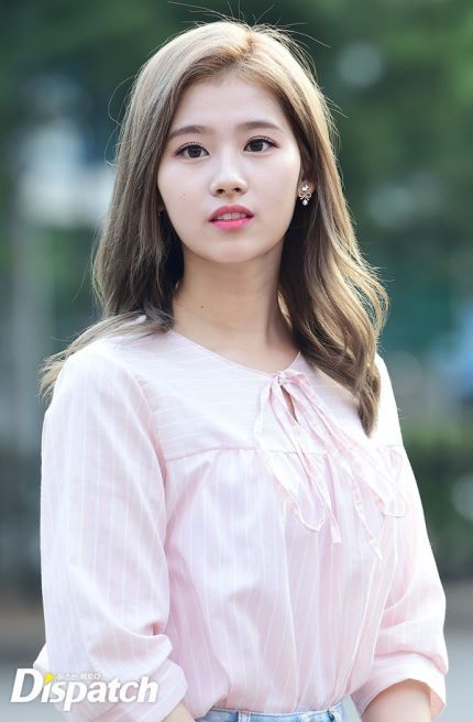 오늘자 트와이스 뮤직뱅크 리허설 출근길 | 인스티즈