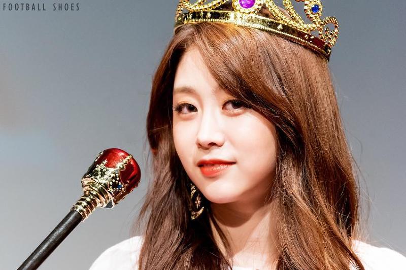 왕관을 쓴 러블리즈 지수 | 인스티즈