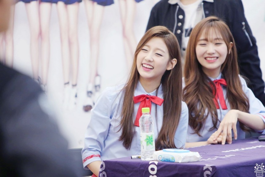 웃을 때 눈이 작아지는 예인이 (러블리즈) | 인스티즈