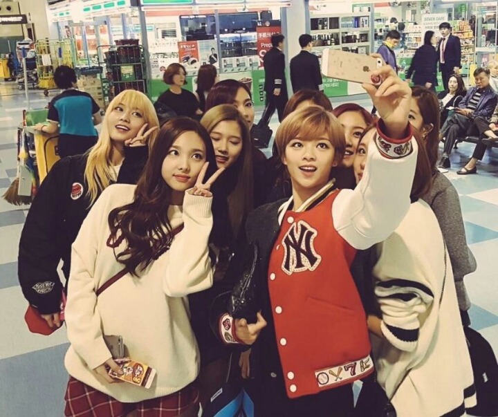 트와이스 400일 축하 | 인스티즈