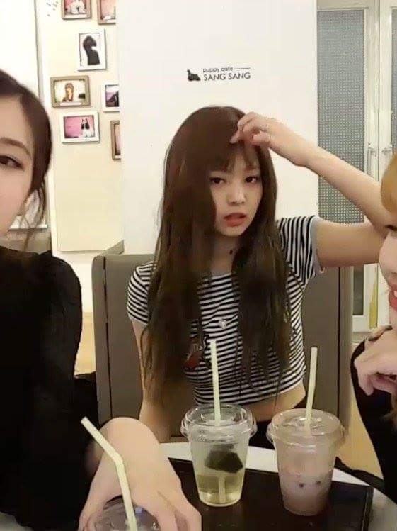 되게 섹시하게 생긴 블랙핑크 제니 | 인스티즈