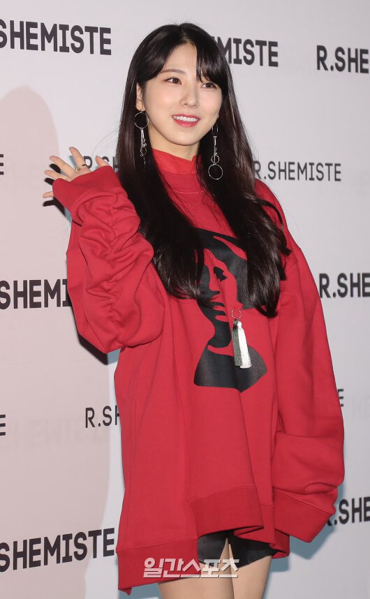 오늘자 서울패션위크 이수현.jpg | 인스티즈