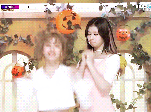 레전드 직찍 생성한 오늘자 사나.jpg | 인스티즈