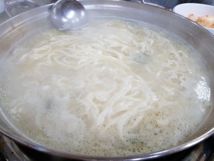 공릉동닭한마리 이미지