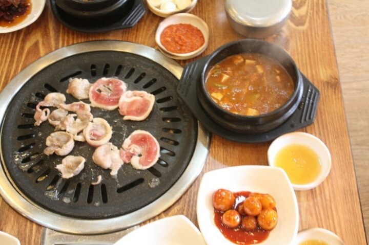 돼지와오리마을 이미지