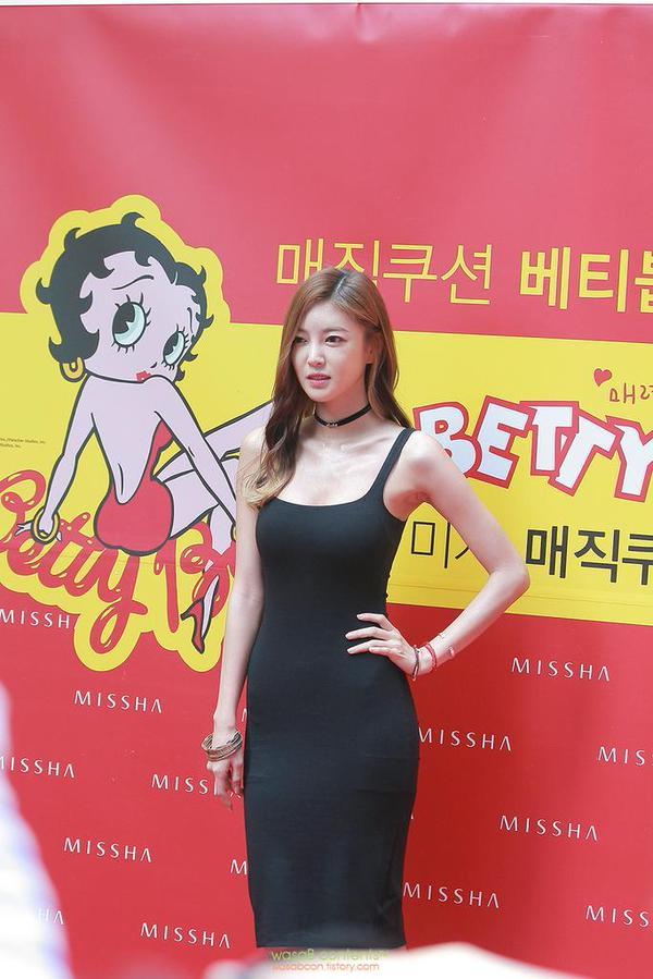 코비 도촬한 처자.jpg | 인스티즈