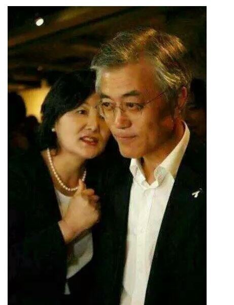 문재인이 여성들에게 인기있는 이유 중 하나라고 생각되는 것.jpg | 인스티즈