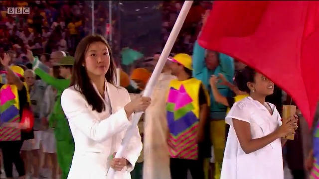 [올림픽개막식] 선수단 입장 행사에서 홍콩 기수 | 인스티즈