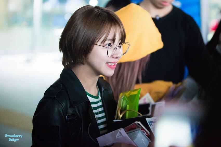 170417 트둥이 입국 - 🐰 나연이 | 인스티즈