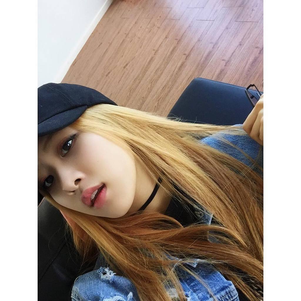 오늘 생일인 블랙핑크 로제 | 인스티즈