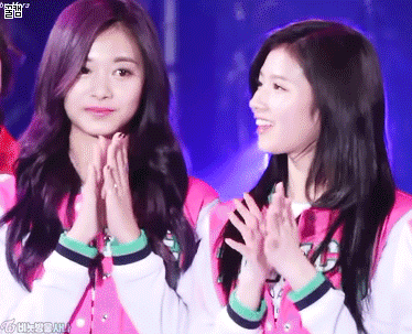 [트와이스] 쯔위와 사나 차이.gif | 인스티즈
