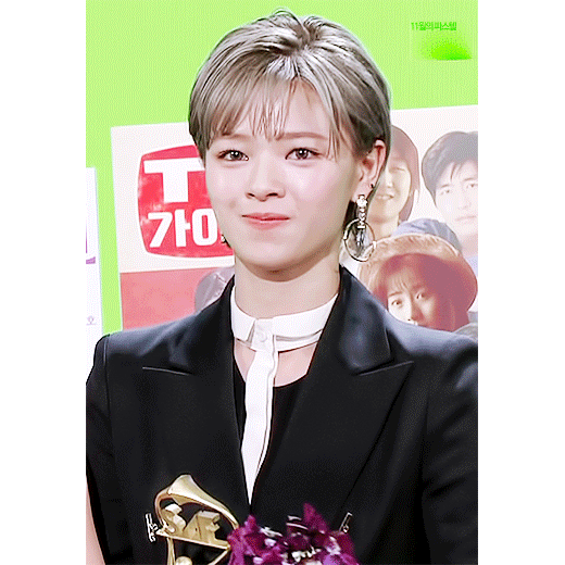 연말에 매력 터졌던 트와이스 정연 | 인스티즈