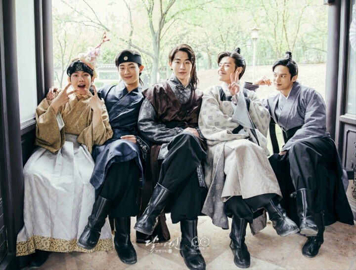 [달의연인] 오늘 일본에서 열린 보보경심:려 의상 전시회 | 인스티즈