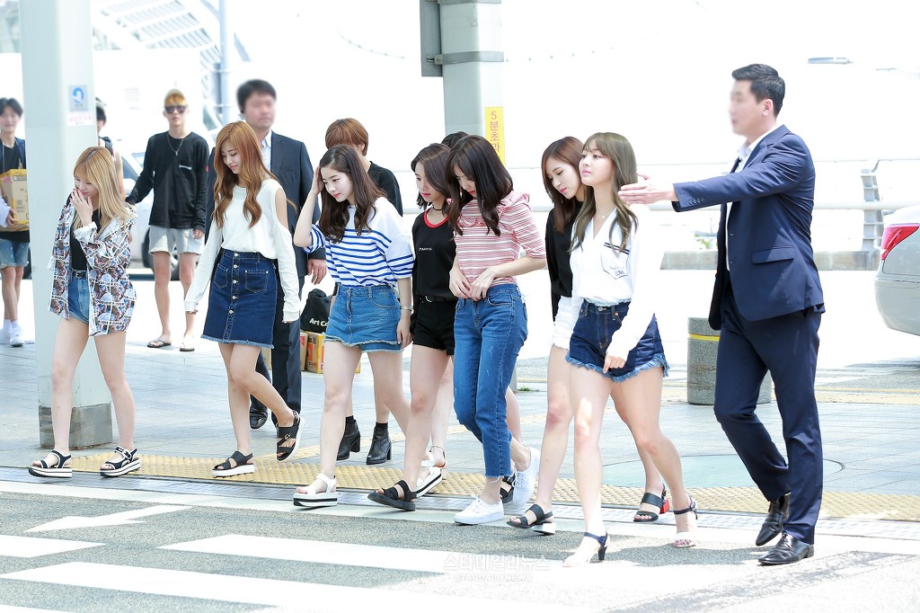 트와이스 LA 갈비 먹으러 출국하는 짤 | 인스티즈