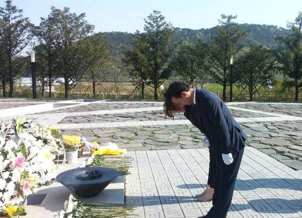 서거 후에도 임기시절 청와대 막내들에게 아직까지도 사랑한다는 말을 듣는 대통령 | 인스티즈
