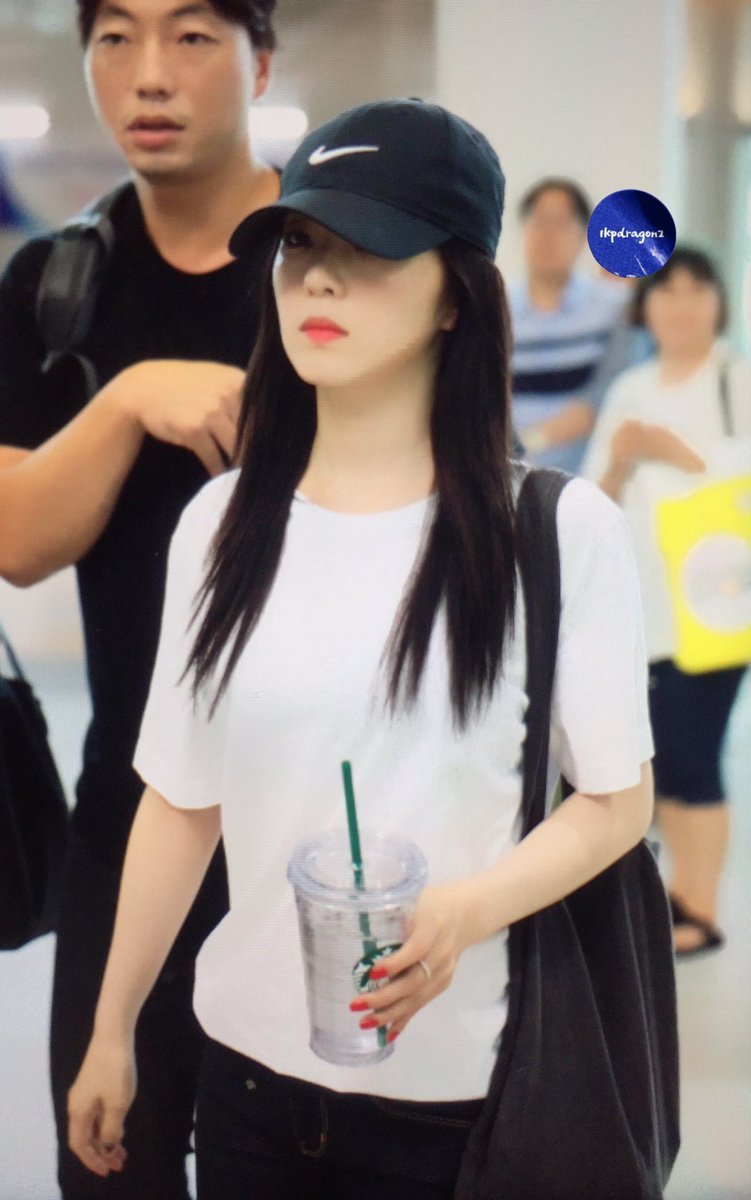 오늘자 제주도 출국하는 레드벨벳 프리뷰 (feat.컴백준비?) | 인스티즈