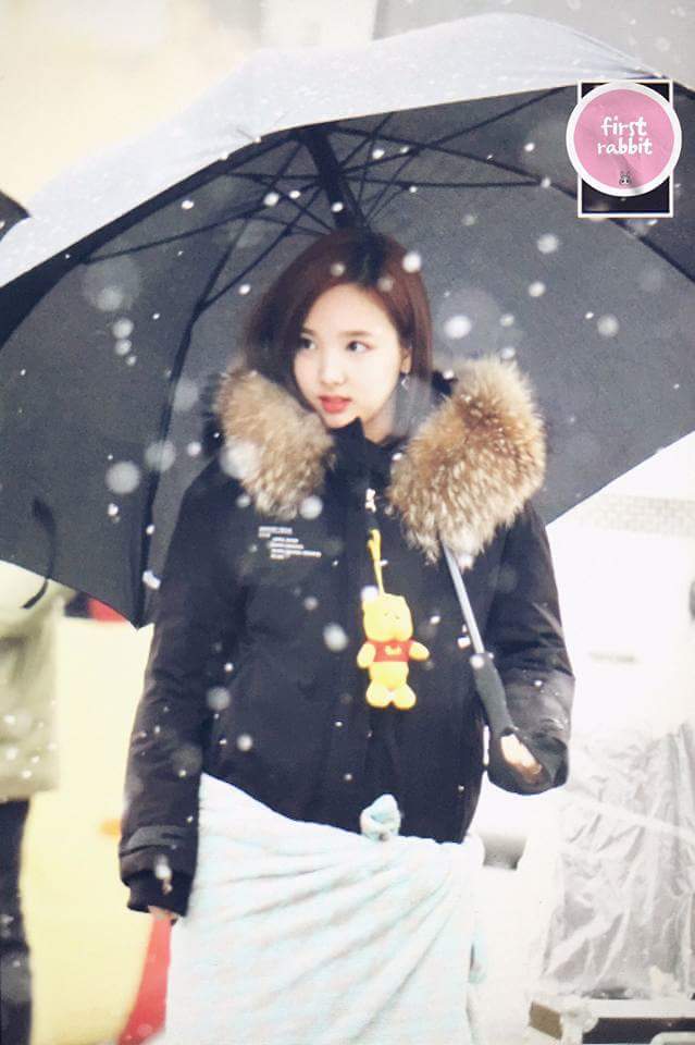 오늘자 사나 나연 | 인스티즈