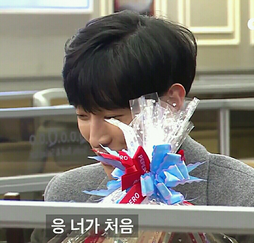 좋아하는 연예인이 수능 스트레스를 풀어준다면?.jpgif (feat. B1A4 진영) | 인스티즈