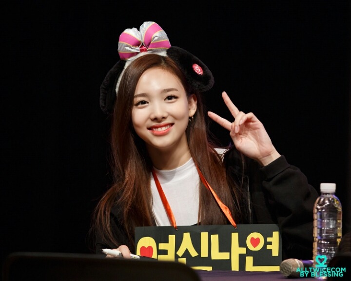나연이 긴생머리 | 인스티즈