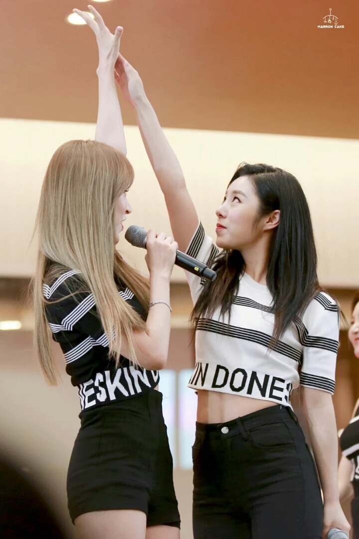 마마무 휘인 옆모습 | 인스티즈