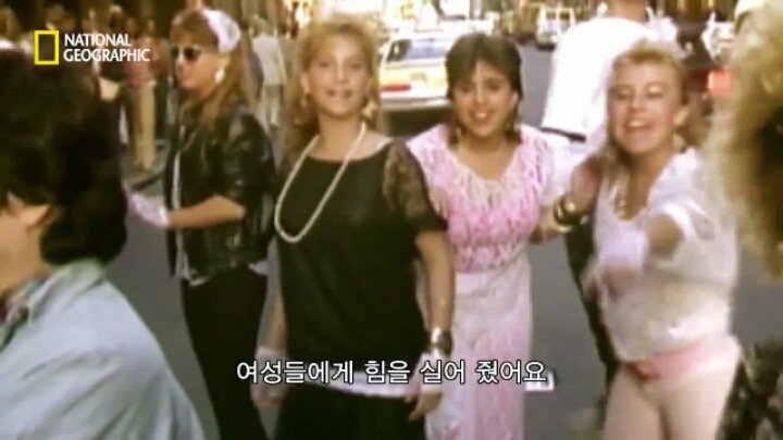 등장하자마자 세계를 경악에 빠뜨리게 한 가수 | 인스티즈