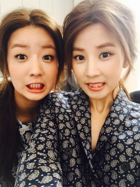 박초롱&윤보미 | 인스티즈