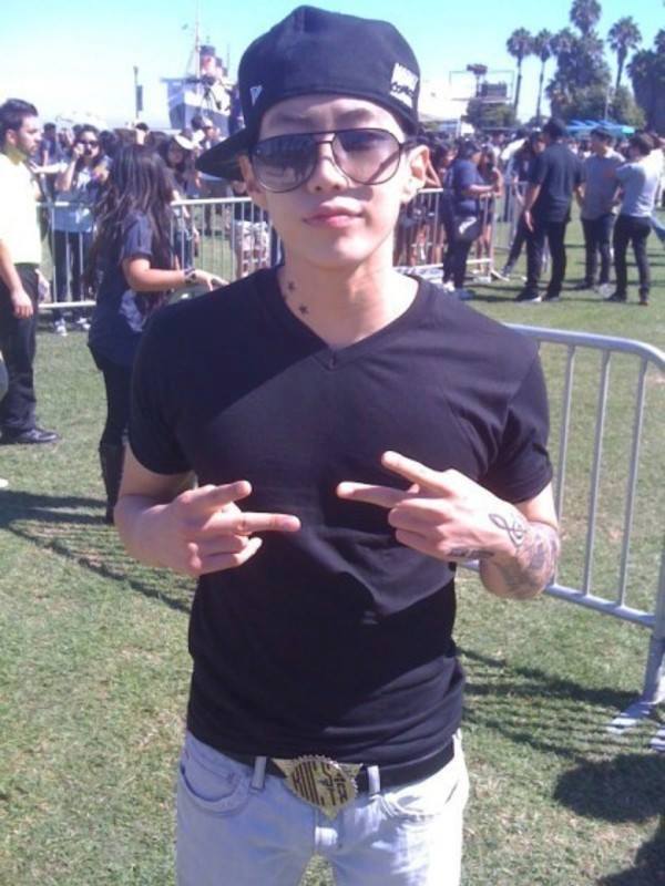 옷 한번 입으면 뽕을뽑는 AOMG 박재범 사장님.JPG | 인스티즈