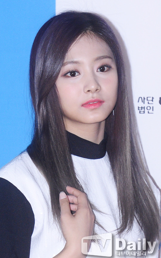 오늘자 트와이스 쯔위 | 인스티즈