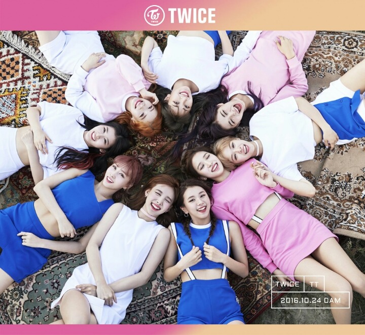 데뷔 1주년 기념 [트와이스] 단체 사진 털기 | 인스티즈