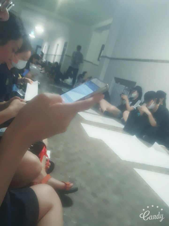 이화여대 미래라이프 반대 시위 경찰 투입 전후의 모습 및 미래라이프 반대자들에 대한 학교측과 교수들의 언급 +미래라이프사업에 대한 추가 설명 | 인스티즈