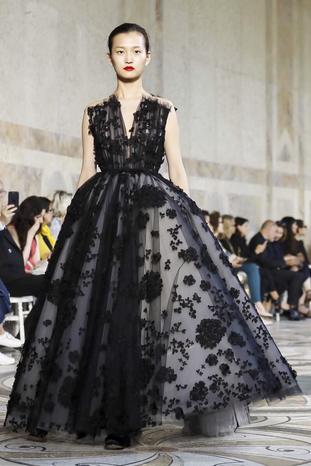 2018 S/S Giambattista Valli 오뜨꾸뛰르 컬렉션 | 인스티즈