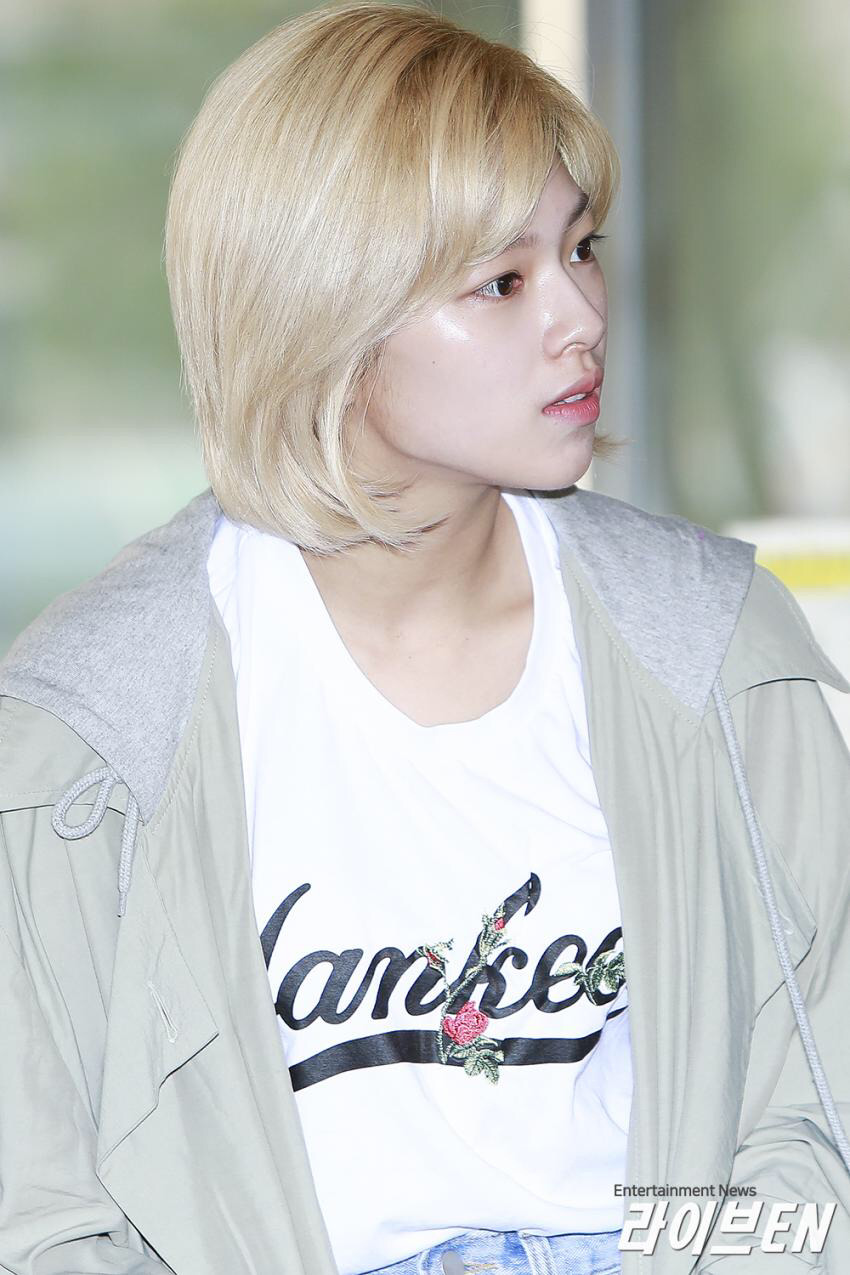 170509 대선투표하는 나연+지효, 정연 | 인스티즈