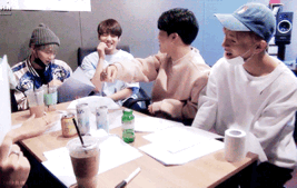 인생 개노잼일때 마다 꺼내서 보는 팬아저 짤들.jpg | 인스티즈