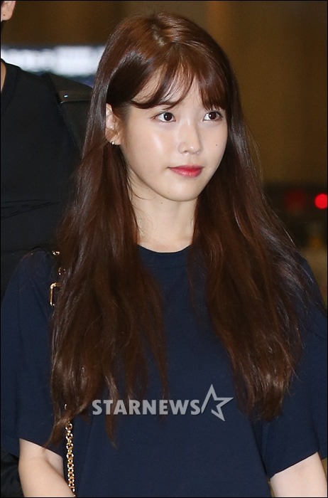오늘자 아이유 | 인스티즈
