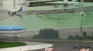 비행기 청소하는 법.gif | 인스티즈
