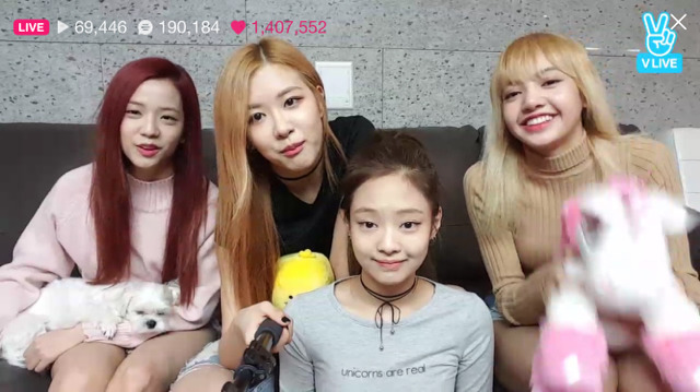 [블랙핑크] 숙소에서 v앱한 블핑이들 | 인스티즈