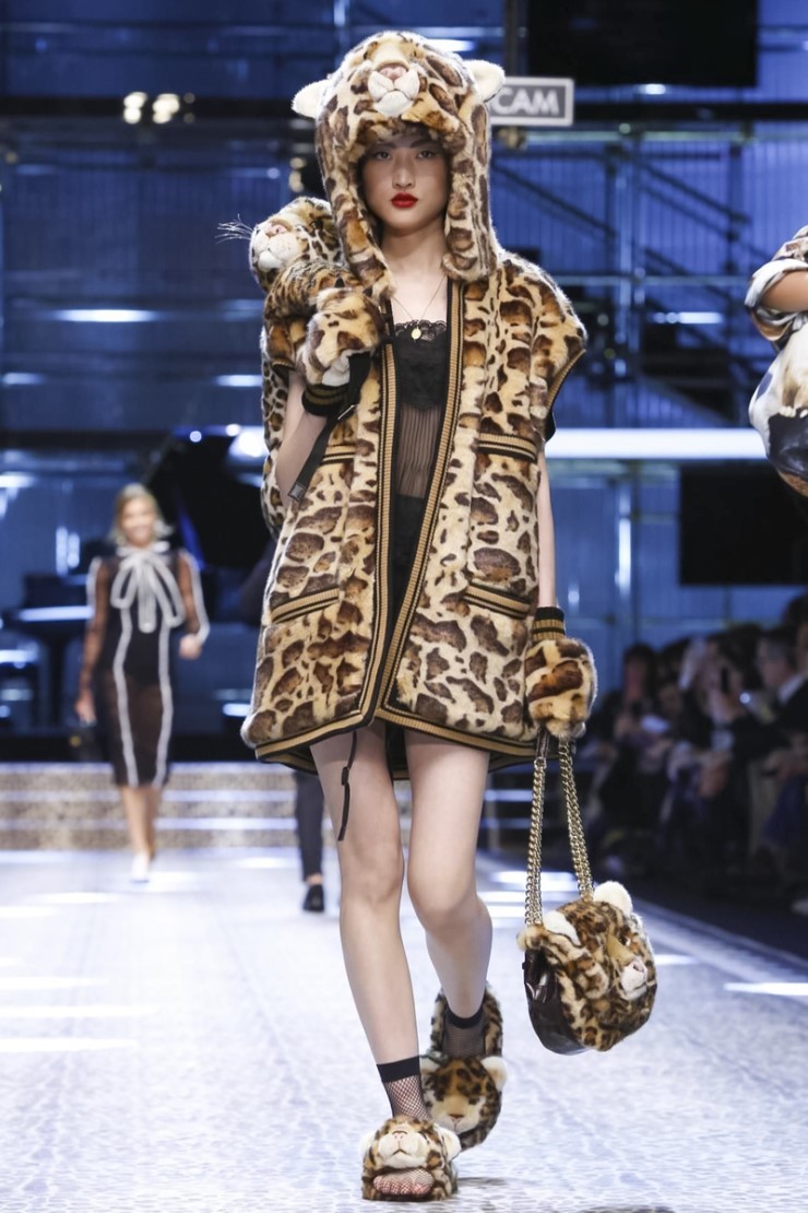 동양인에게만 특정 의상 입히고 있는 Dolce & Gabbana | 인스티즈