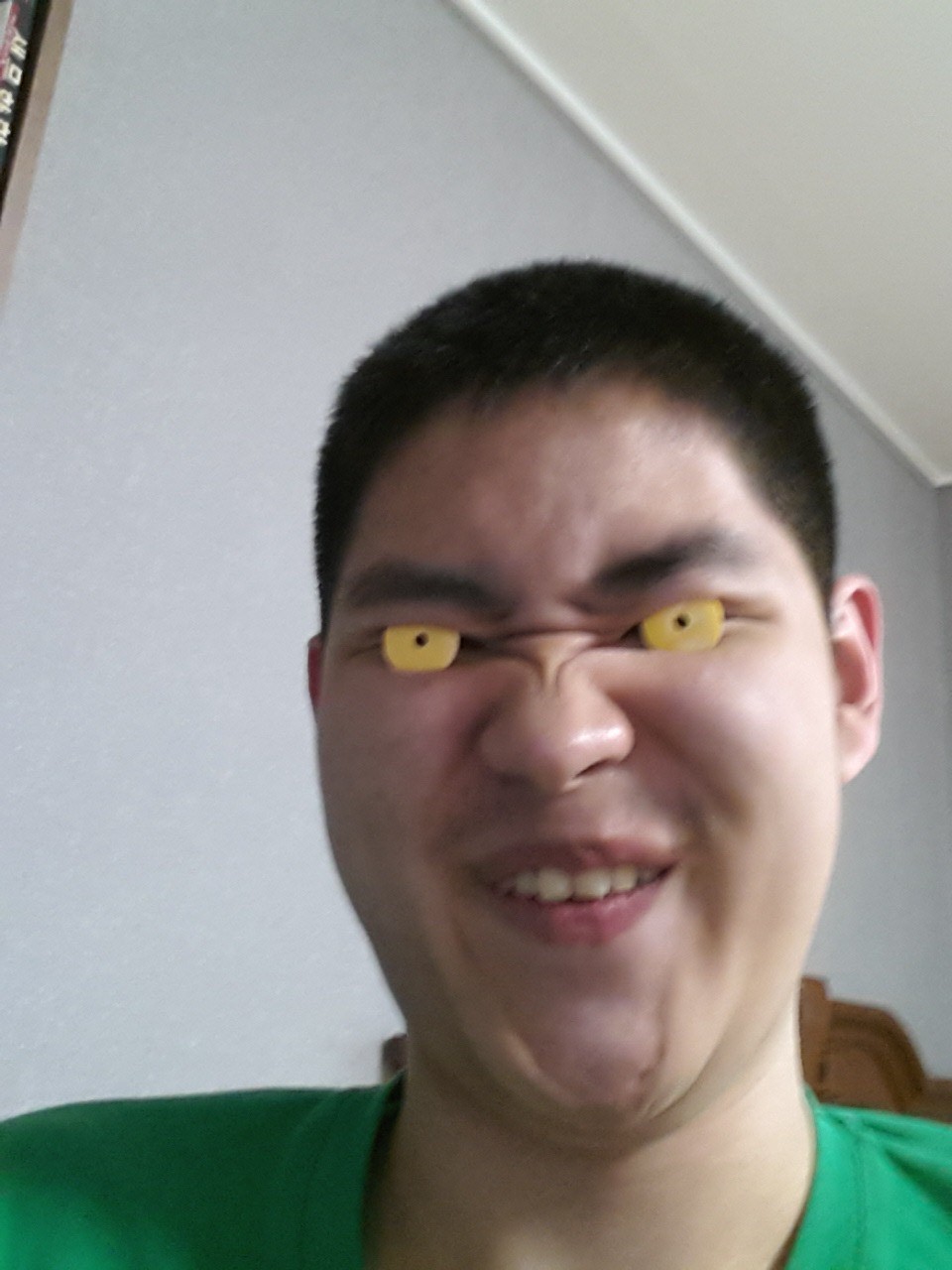 저예산 코스프레 대결 종결자.jpg | 인스티즈