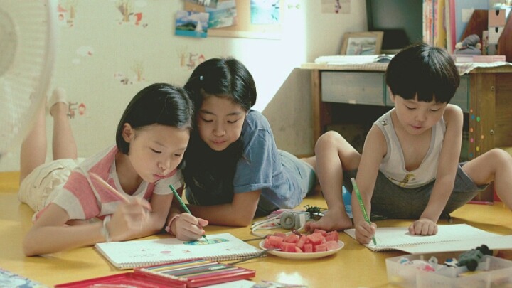 한국의 고레에다 히로카즈 라는 평을 받은 윤가은 감독의 장편 데뷔작 영화 [우리들] | 인스티즈