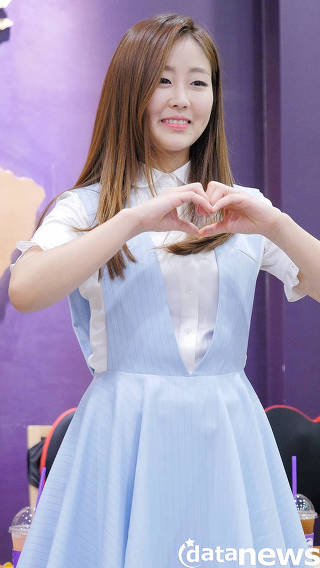 케이에게 가려져서 잘 몰랐던 빵떡화가 급속도로 진행되고 있는 러블리즈 멤버.jpgif | 인스티즈