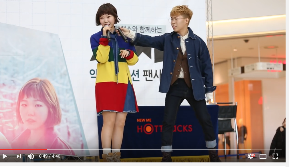 무대하다가 마이크 안나와서 흔한 대처법 | 인스티즈
