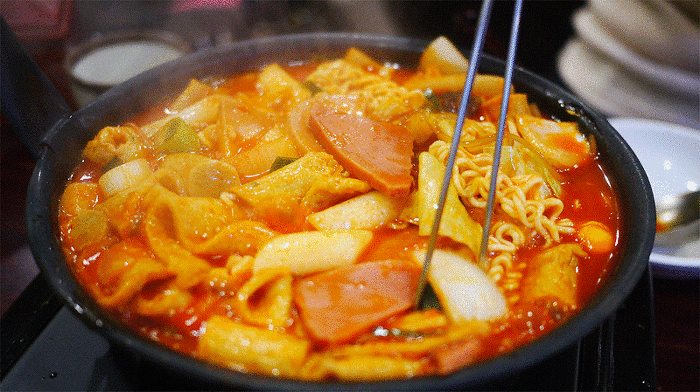 [선호하는떡볶이] 즉석떡볶이 vs 학교앞 (시장,분식) 떡볶이 | 인스티즈