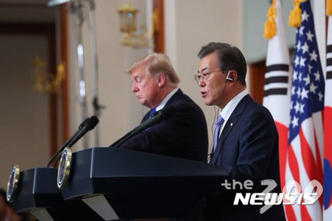 문재인 대통령과 트럼프의 공동기자회견.jpg | 인스티즈