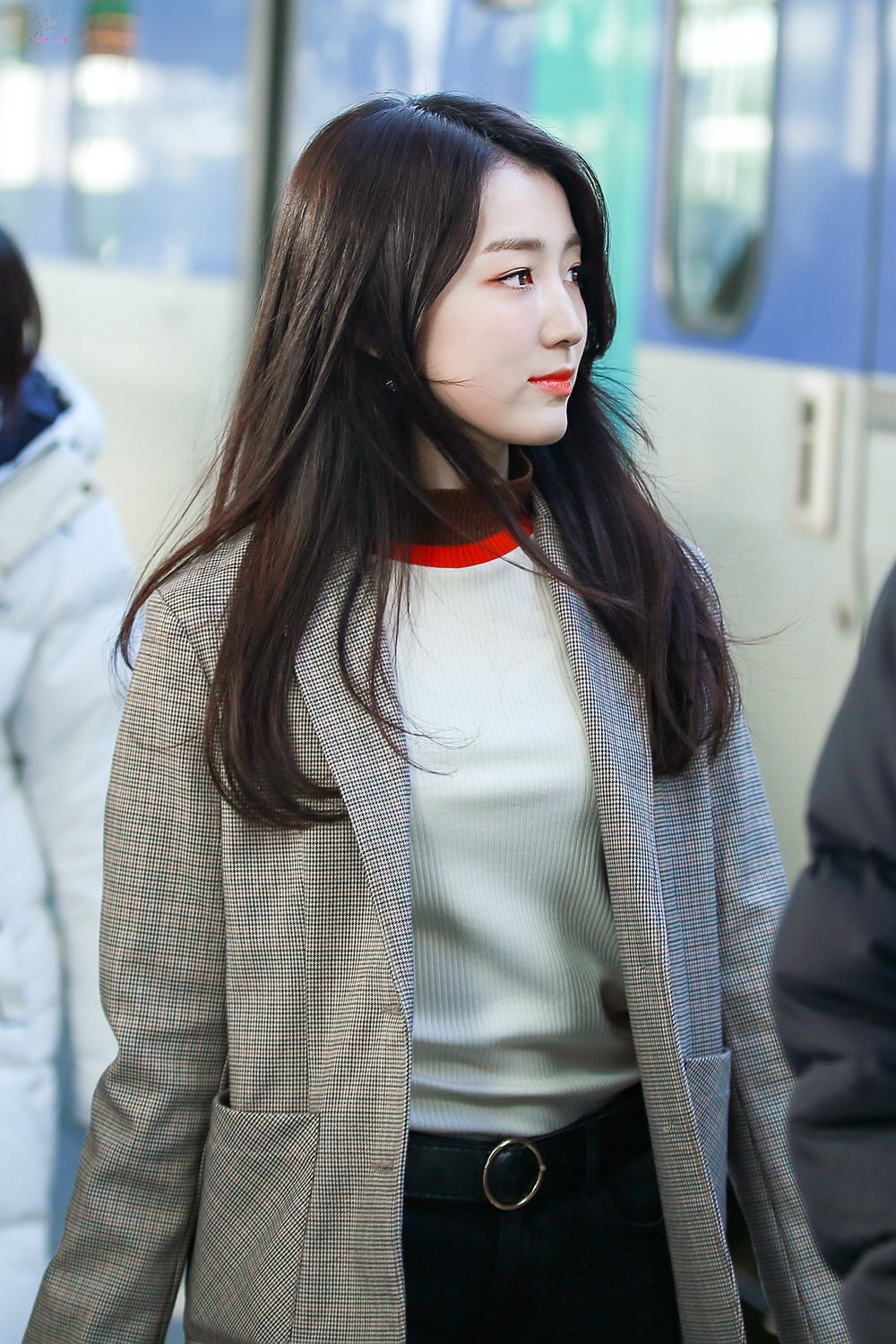 [구구단] 여사친에게서 생일 선물을 받아서 하나 | 인스티즈
