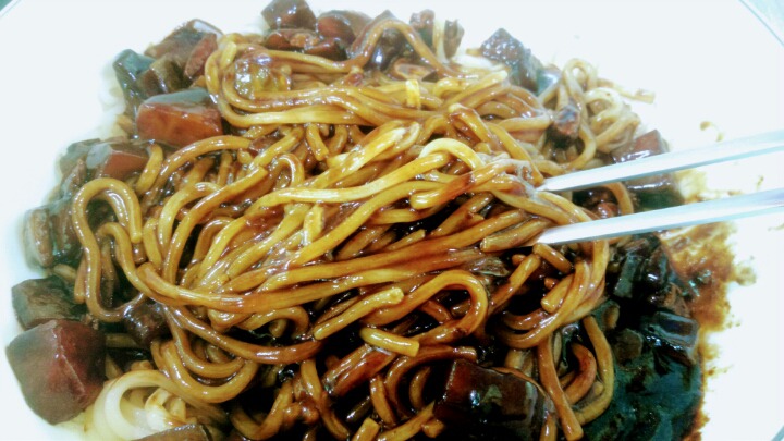 아직도 챙겨주는 사람은 없지만 알아서 잘챙겨먹는 쑥남 | 인스티즈