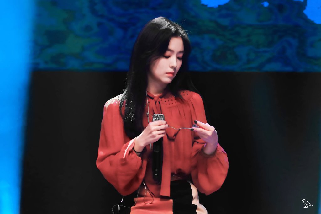 지난 금요일 희망 BIG 콘서트 아이린.jpgif | 인스티즈
