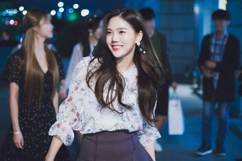 항상 웃는거 같은 오마이걸 리더 효정 | 인스티즈