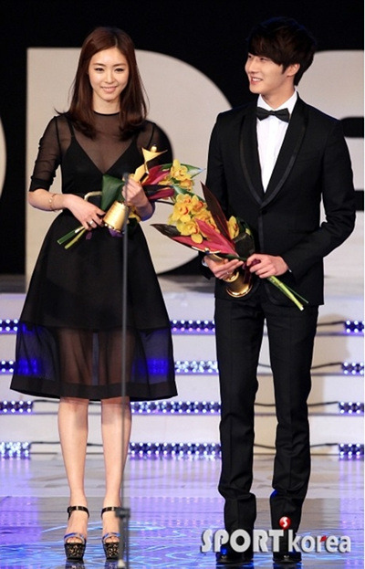 연예계 최장신 라인이라는 이연희 위엄돋는 키ㄷㄷㄷ.jpg | 인스티즈